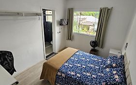 Quarto Privado com Suíte - Oktoberfest 10min